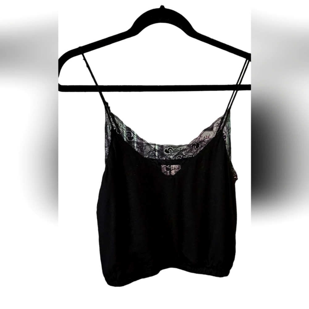 Aritzia Wilfred Free cropped cami